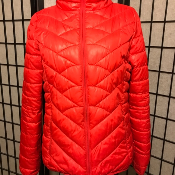 RED PUFFER REVERSIBLE SIZE SMALL - Picture 3 of 9